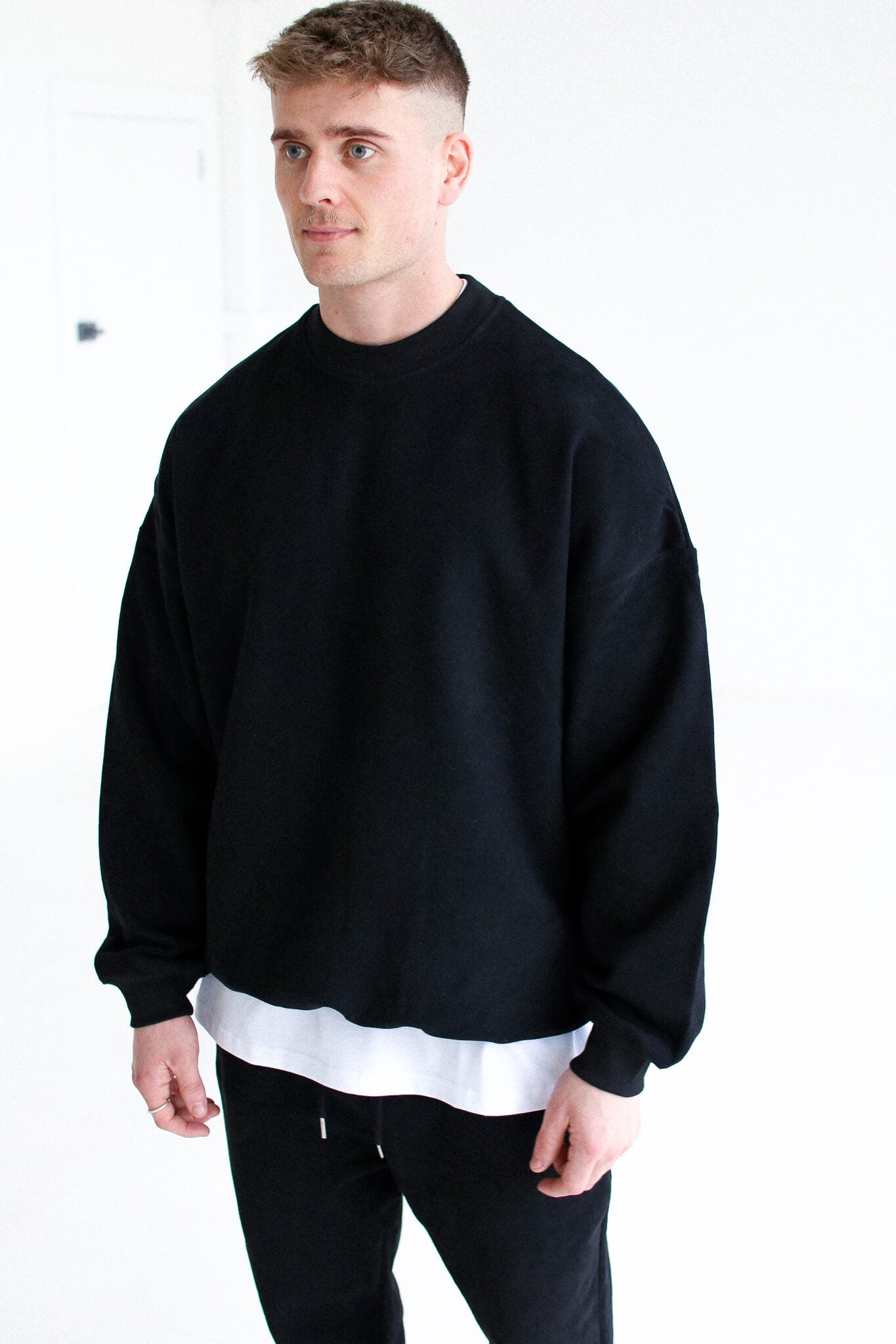 Luxury Oversized Sweatshirt - Black - UNBND Blanks